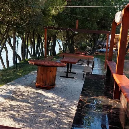 Grand Veles Camp Semesterpark 3*