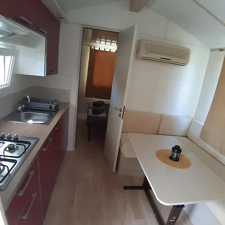 Grand Veles Camp Kompleks wypoczynkowy 3*