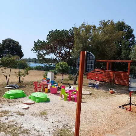 Kompleks wypoczynkowy Grand Veles Camp
