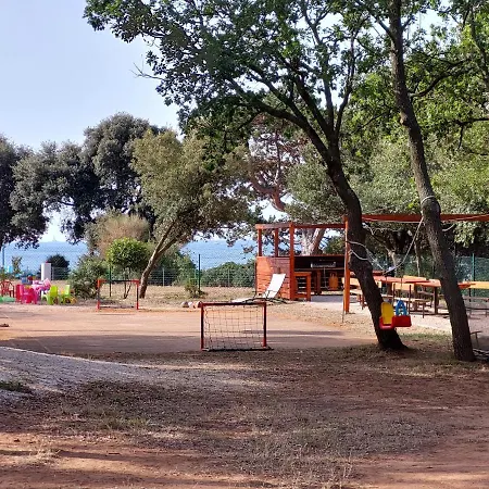 假日公园 Grand Veles Camp