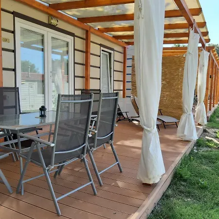 Grand Veles Camp 3* بنجول