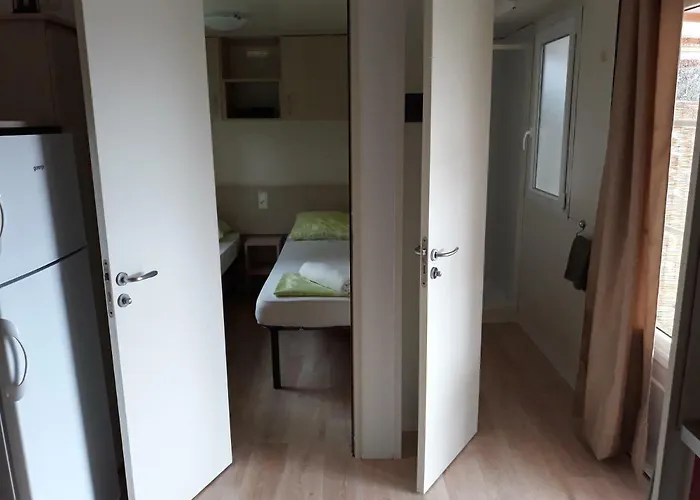 홀리데이파크 Grand Veles Camp